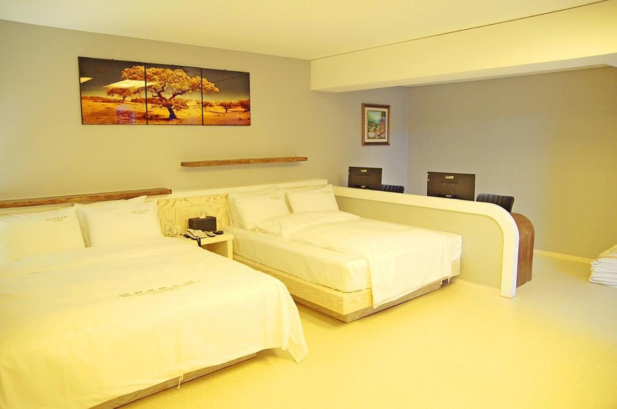 Opera 21 Hotel Jeonju Esterno foto